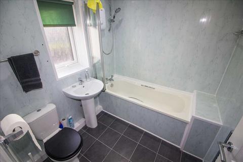 3 bedroom semi-detached house to rent, Beech Avenue, The Pastures, Cramlington