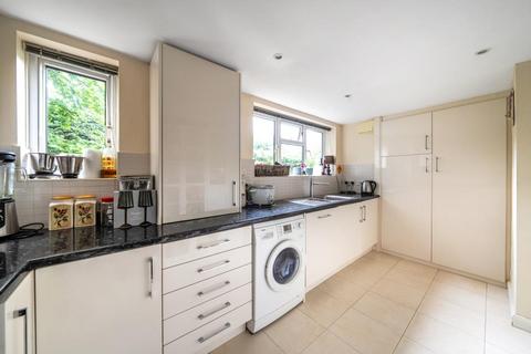 2 bedroom flat for sale, Virginia Water,  Surrey,  GU25