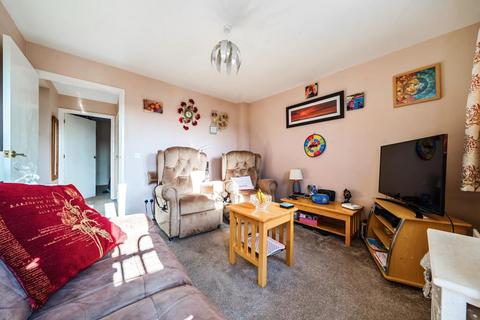 2 bedroom flat for sale, Farmhouse Meadow,  Witney,  OX28