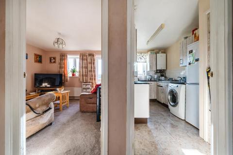 2 bedroom flat for sale, Farmhouse Meadow,  Witney,  OX28