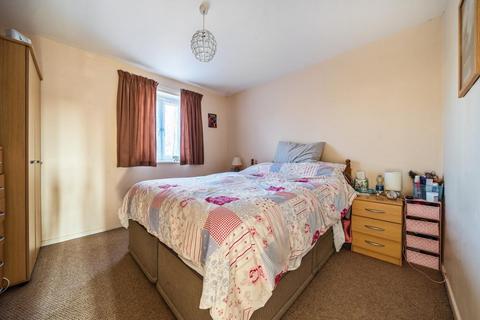 2 bedroom flat for sale, Farmhouse Meadow,  Witney,  OX28