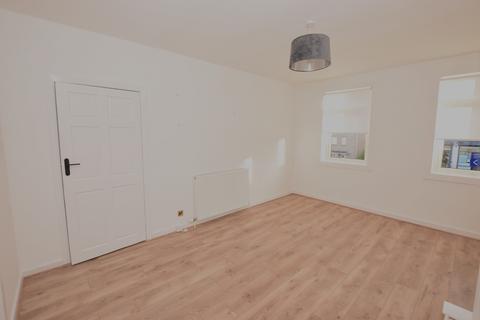 2 bedroom flat to rent, Wellhall Road, Hamilton, South Lanarkshire, ML3 9TA