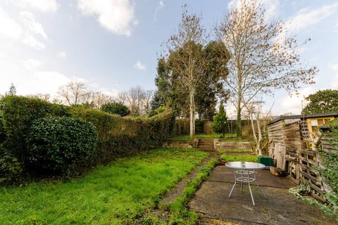 103 Raymond Crescent, Guildford, GU2 7SZ