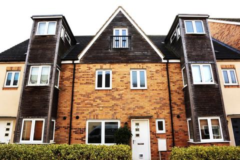 4 bedroom townhouse to rent, Fonda Meadows, Milton Keynes MK4