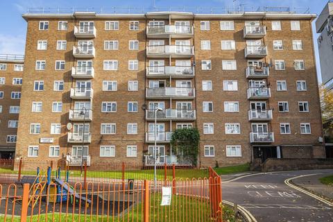 3 bedroom flat to rent, Harben Road, Swiss Cottage, London, NW6