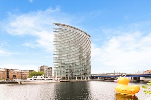 2 bedroom flat to rent, No. 1 West India Quay, Nr Canary Wharf, London, E14