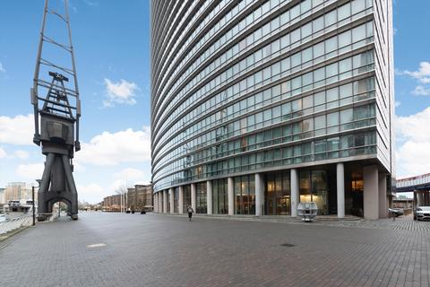 2 bedroom flat to rent, No. 1 West India Quay, Nr Canary Wharf, London, E14