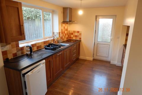 3 bedroom semi-detached house to rent, Camp Lane, Kings Norton, Birmingham