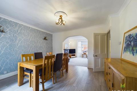 102 Albert Road, Oswestry, SY11 1NJ