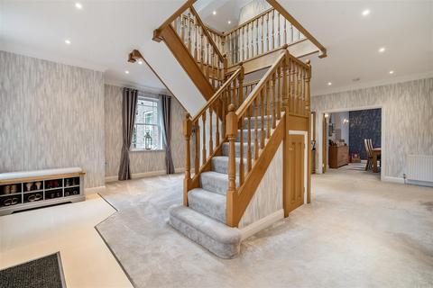 7 bedroom detached house for sale, Waterhouse Lane, Kingswood