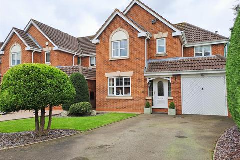 4 bedroom detached house for sale, Kingfisher Close, Sheldon, Birmingham