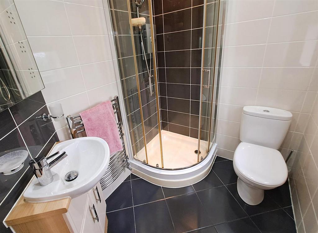 En Suite Shower Room