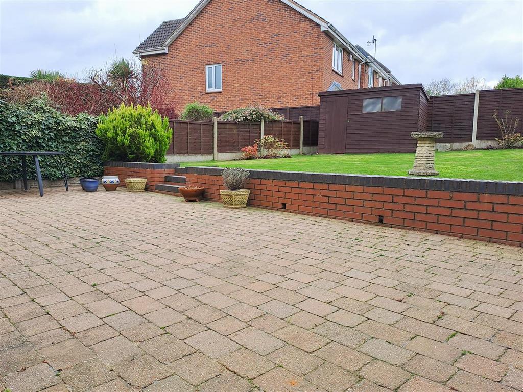 Good Size Rear Garden