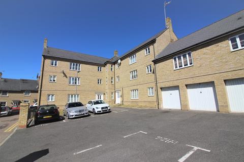 2 bedroom apartment to rent, Wickham Crescent, Braintree