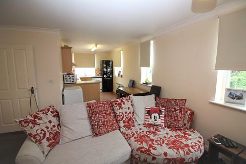 2 bedroom apartment to rent, Wickham Crescent, Braintree