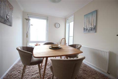 2 bedroom apartment for sale, Freshwater Court, Lee-On-The-Solent, Hampshire, PO13