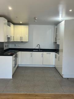 2 bedroom flat to rent, Talbot Close, Mitcham CR4