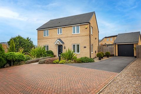 4 bedroom detached house for sale, Corbett Chase, Gedling, Nottingham, NG4 4LU