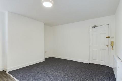 1 bedroom apartment to rent, Carlton Road, Boston