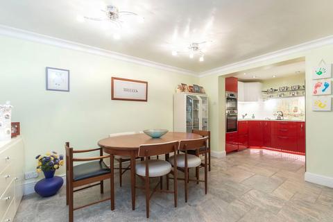 2 bedroom apartment for sale, Garden Flat, 7 Wellington Square, Cheltenham, GL50