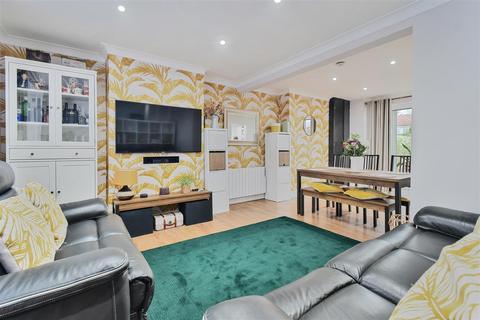 3 bedroom end of terrace house for sale, Tennyson Avenue, Clifton