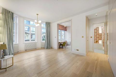 4 bedroom flat to rent, Pembridge Villas, London W2