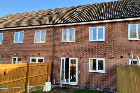 3 bedroom terraced house for sale, Ormonde Close, Grantham, NG31