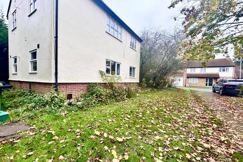 1 bedroom flat for sale, Trafalgar Way, Billericay, Essex, CM12 0UT