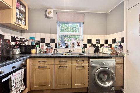 1 bedroom flat for sale, Trafalgar Way, Billericay, Essex, CM12 0UT