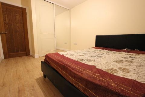 2 bedroom flat to rent, Westfield Lane, Harrow HA3