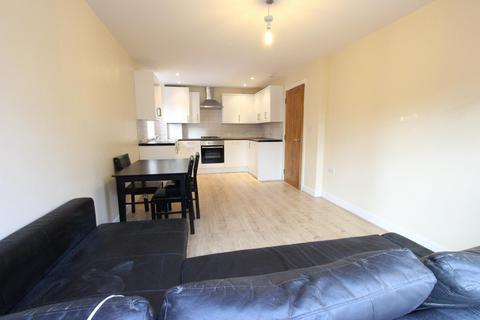 2 bedroom flat to rent, Westfield Lane, Harrow HA3