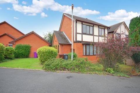 3 bedroom detached house to rent, Kingswood Gardens, Wolverhampton WV4