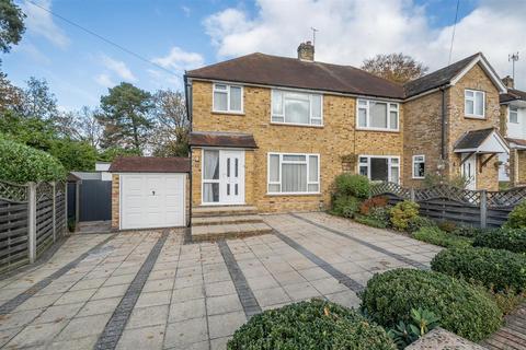 3 bedroom house for sale, Le Marchant Road, Camberley GU16