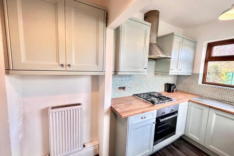 2 bedroom end of terrace house for sale, Crosland Hill Road, Huddersfield