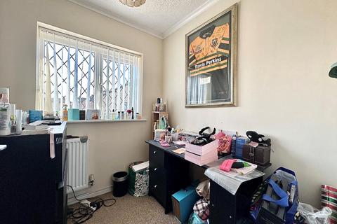 4 Hedge End, Northampton, NN4 0SW