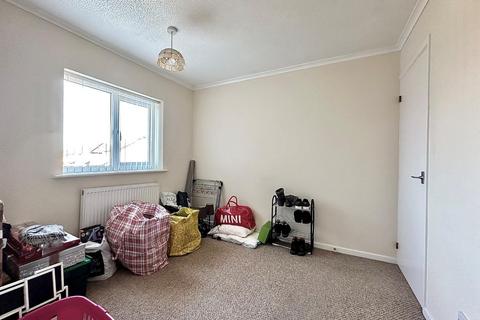 4 Hedge End, Northampton, NN4 0SW