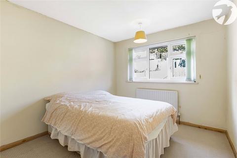 38 Valley View, Greenhithe, DA9 9LU