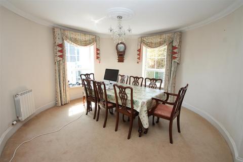 3 bedroom apartment for sale, Open To All Non Jersey Residents - A 3 Bedroom Apartment