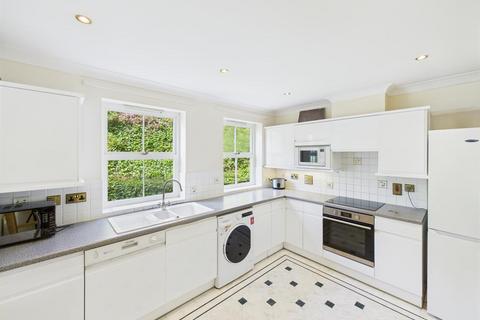 3 bedroom apartment for sale, Open To All Non Jersey Residents - A 3 Bedroom Apartment