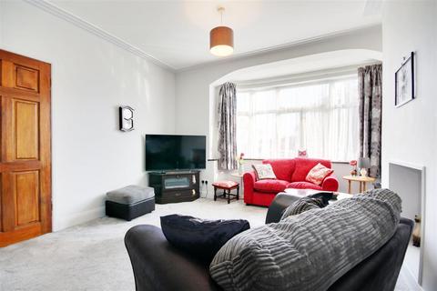 3 bedroom semi-detached house for sale, Apple Grove, Enfield