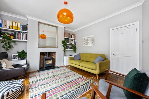 2 bedroom ground floor maisonette for sale, Prince Of Wales Road, London NW5