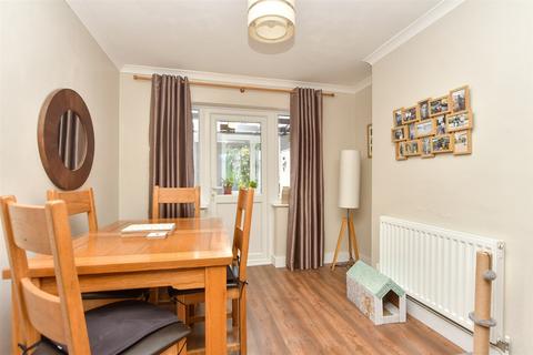 3 bedroom terraced house for sale, The Mount, Chatham, Kent