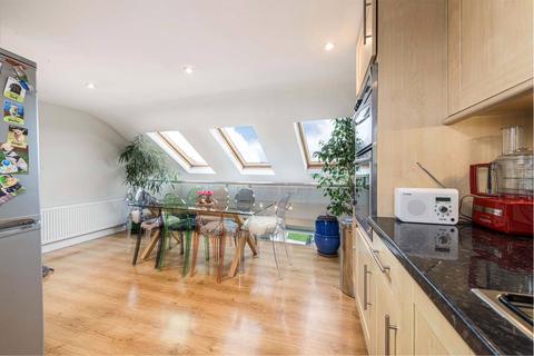 2 bedroom apartment for sale, Leathwaite Road, London, SW11