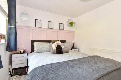 22 North Bank Close, Rochester, ME2 2NL