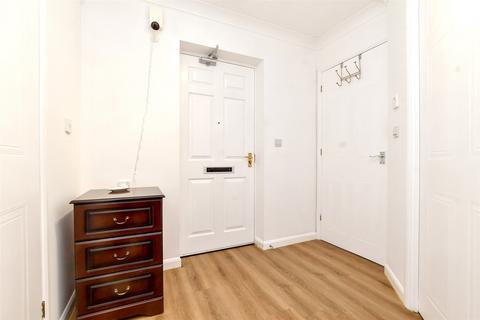 1 bedroom flat for sale, South Street, Epsom, Surrey