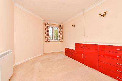 1 bedroom flat for sale, South Street, Epsom, Surrey