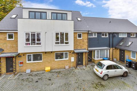 3 bedroom townhouse for sale, Southwood Way, Ramsgate, Kent