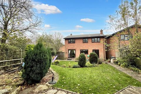 4 bedroom detached house for sale, Crag View, Thurgoland