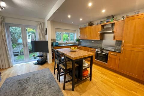 3 Crag View, Thurgoland, Sheffield, S35 7BW