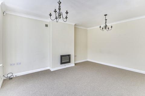 3 bedroom bungalow to rent, East Rochester Way Sidcup DA15